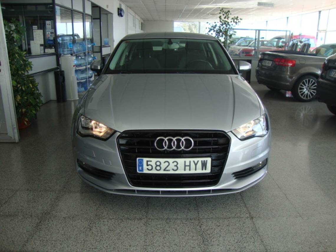 Audi A3 Sedan 1.6 TDI 110cv clean d