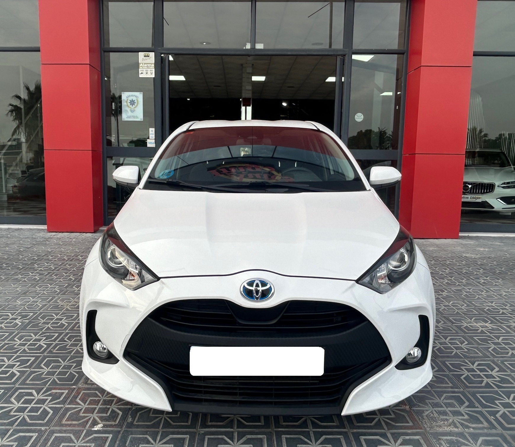 Toyota Yaris Business Plus