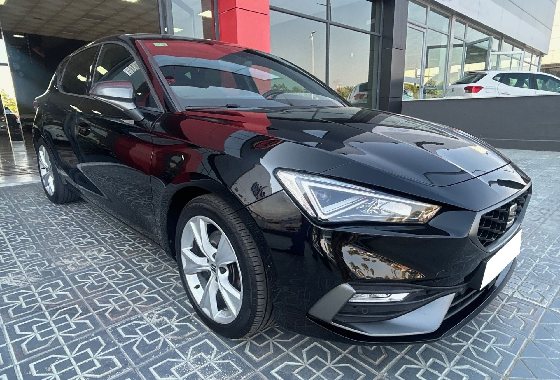 SEAT Nuevo León 1.5 eTSI 110kW DSG-7 S&S FR
