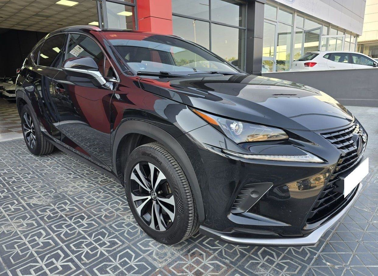 Lexus NX 2.5 300h Premium 2WD